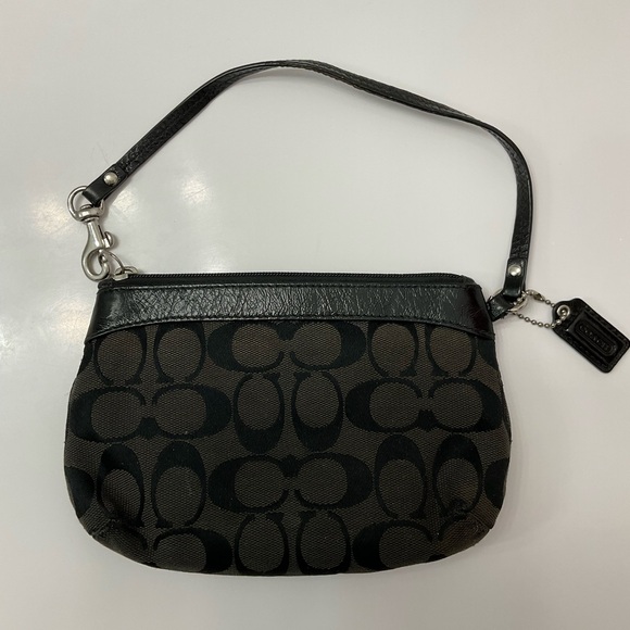 Coach Black Signature Wristlet - Picture 5 of 8